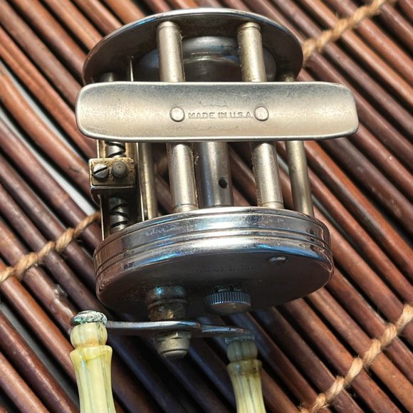 Vintage South Bend Famous in Fishing No. 20 Fishing Reel Model B Works - Picture 6 of 6